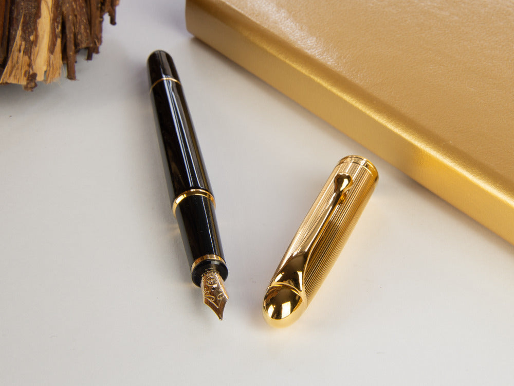 Aurora 88 Small Fountain Pen, Resin, Gold plated, 811