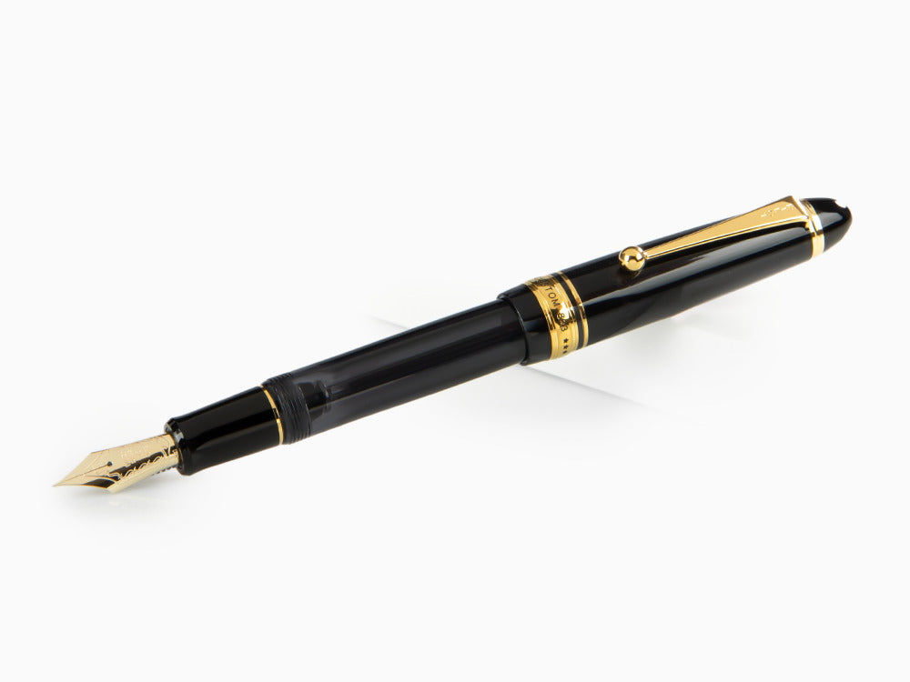 Pilot Custom 823 Fountain Pen, Acrylic Resin, Gold trim, Black, NC823N