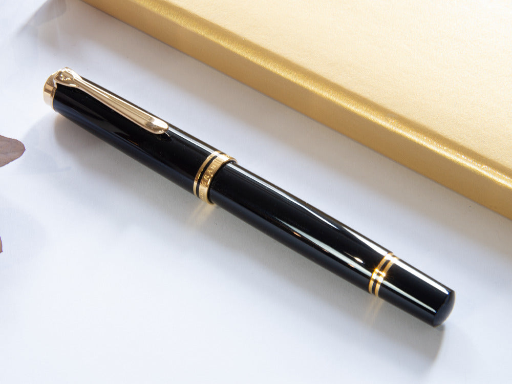 Pelikan M800 Fountain Pen, Black Resin, Gold trim, 18K Nib, 995571